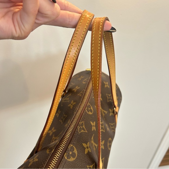 Louis Vuitton Monogram Canvas Shoulder Bag - Picture 6 of 13